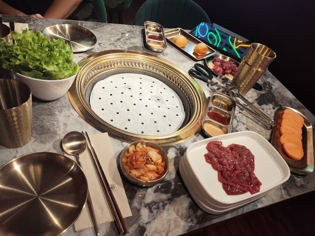 QIQIHARY SUSHI CHUECA KOREAN BBQ photo 2