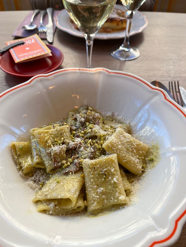 Mizzica de Enric Granados | Restaurante Italiano Barcelona photo 3