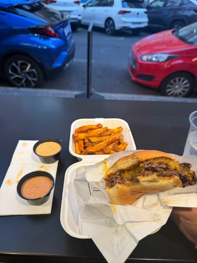 Pato Gordo Smash Burgers photo 4