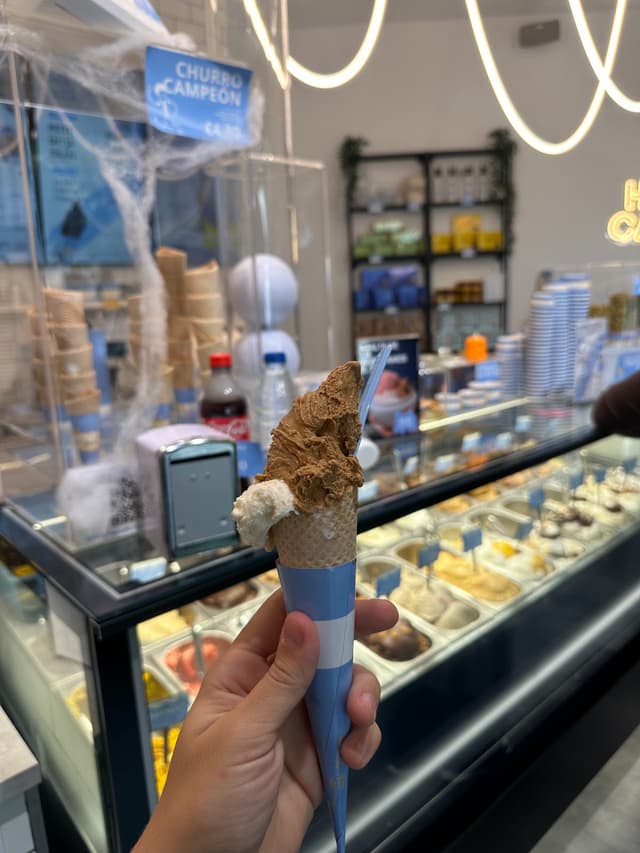 HOLY MADRE, heladería argentina en Barcelona photo 3