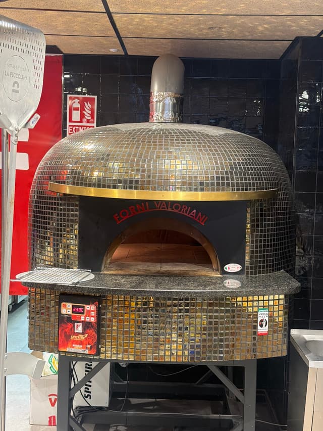 La Piccolina Take Away Pizzeria Napolitana photo 5