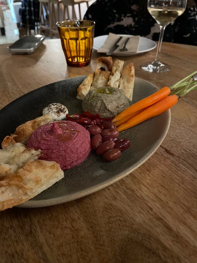 Maldita Barra / Cafeteria • Restaurant • Wine Bar photo 4