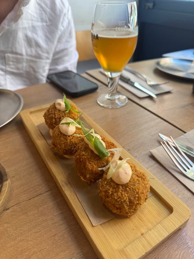 Botequim Tapas Bar photo 2