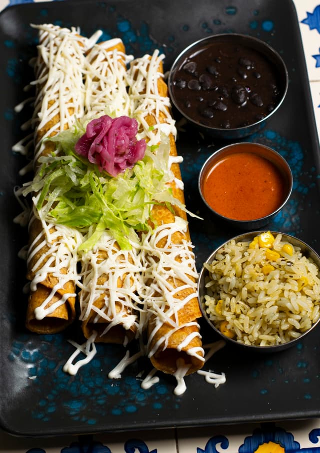 Las Adelitas Restaurante Mexicano photo 2