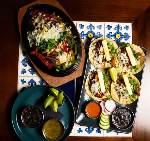 Las Adelitas Restaurante Mexicano photo 3