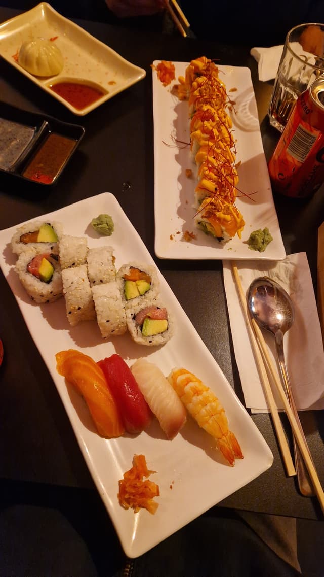 Ziqi ramen y sushi photo 5