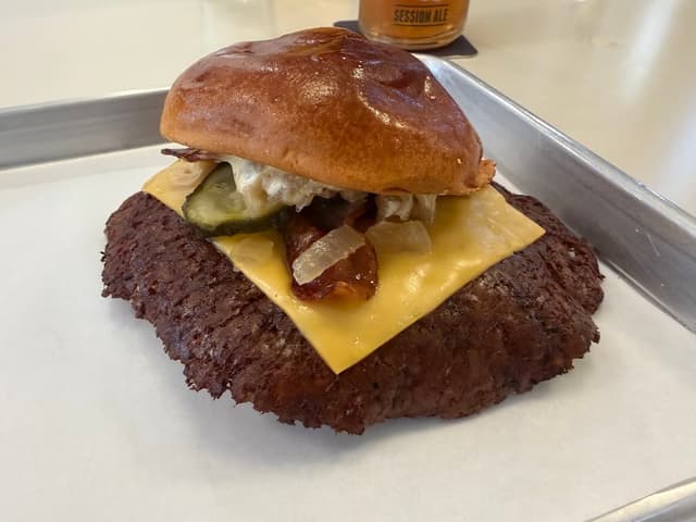 Milwaukee Burger Infantas photo 4