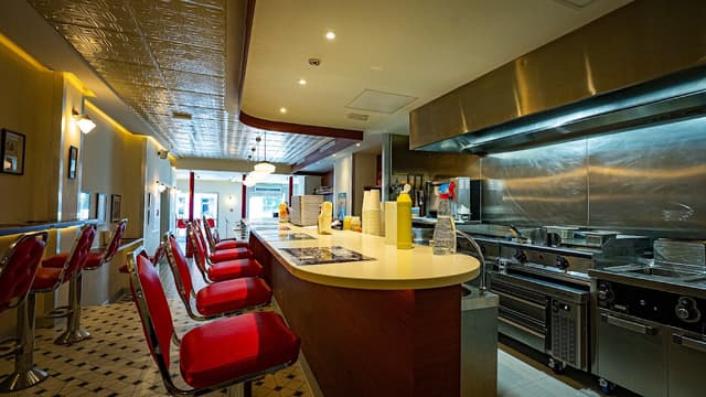Milwaukee Burger Infantas photo 5