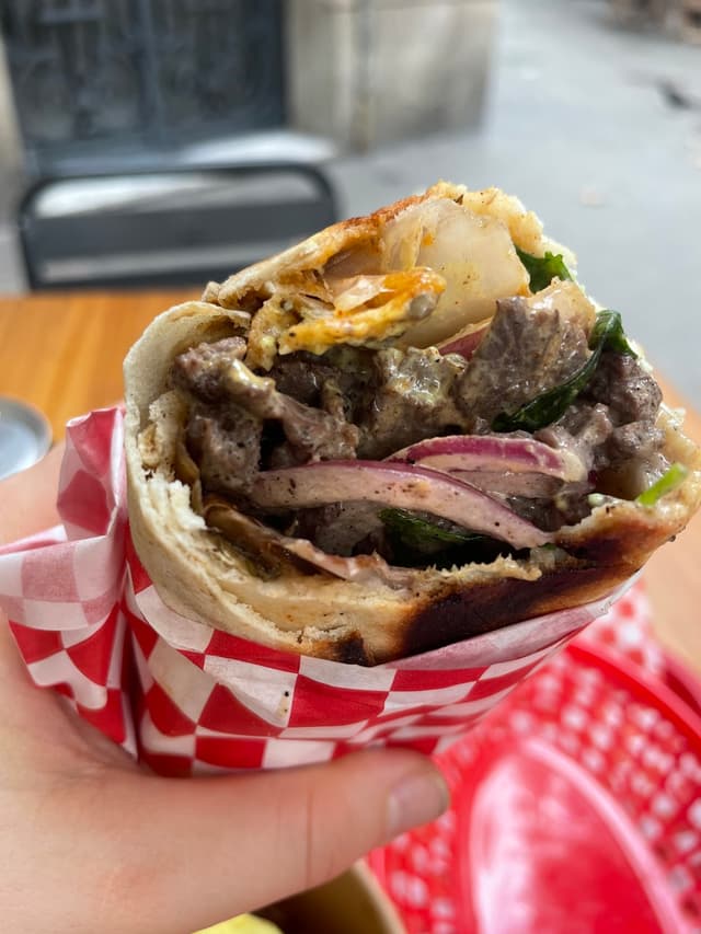 Caliente Caliente Shawarma photo 3